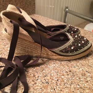 Lace up wedge heel with glam size 8.5